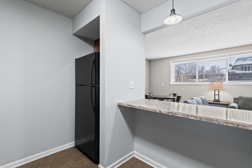 Building Photo - 2309 Cherry Hills Dr