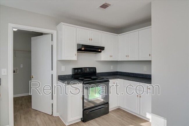 Building Photo - 3312 Cobblestone Ct