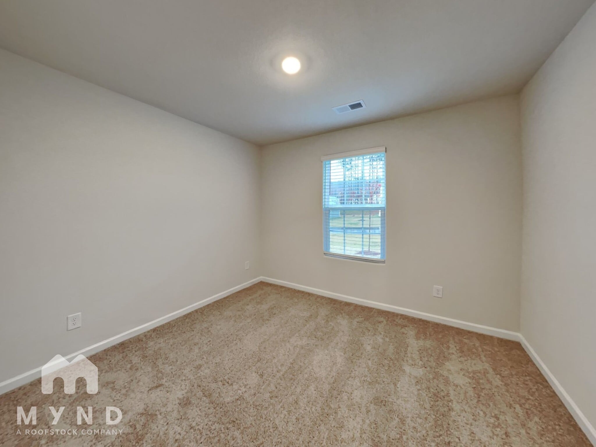 Building Photo - 283 New Villas St