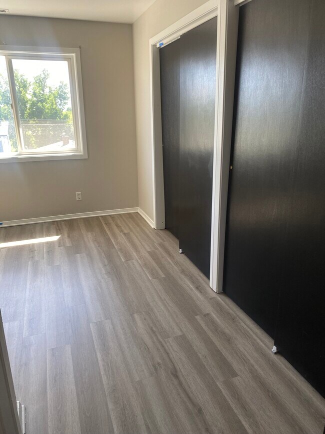 Bedroom 2 - 922 Plumas St