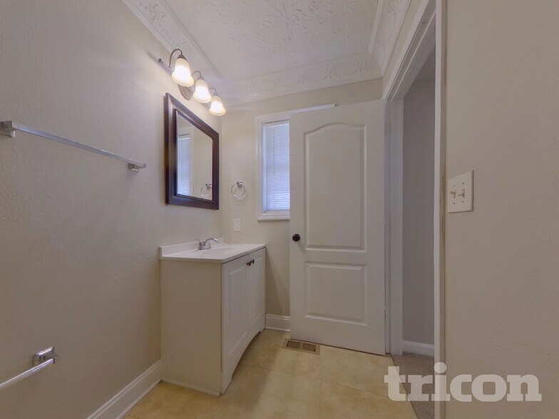 Building Photo - 3173 Rocky Point Ct