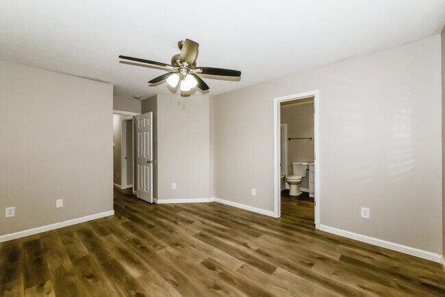 Building Photo - 117 Hilltop Farms Blvd