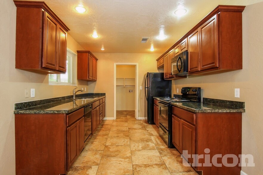 Building Photo - 4309 W Ruth Ave