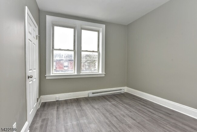 Building Photo - 36 Park Ave