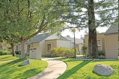Primary Photo - Laurelwood West Villas