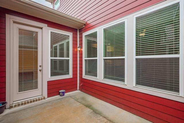 Building Photo - 4064 Washburne Dr