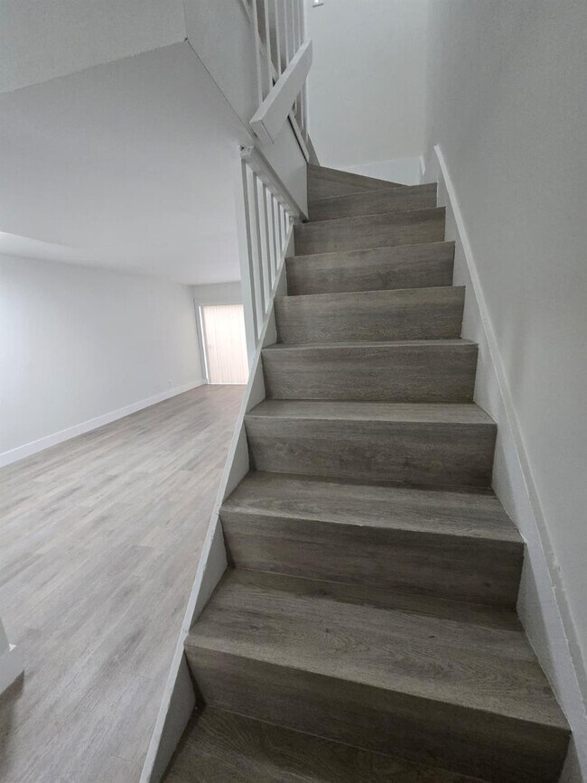 Building Photo - 7743 Balboa St