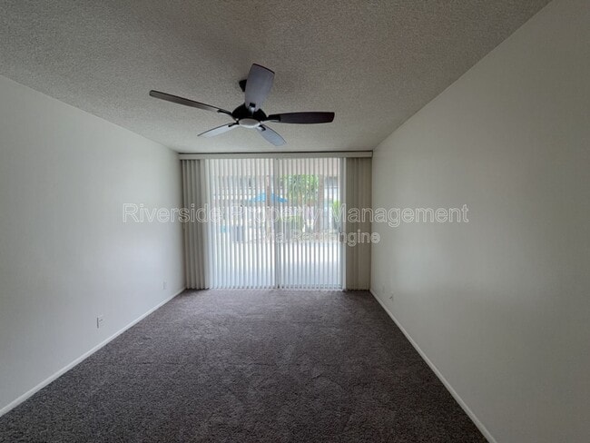 Building Photo - 6979 Palm Ct