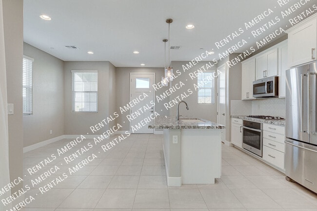 Building Photo - 144 Kimberlite Dr