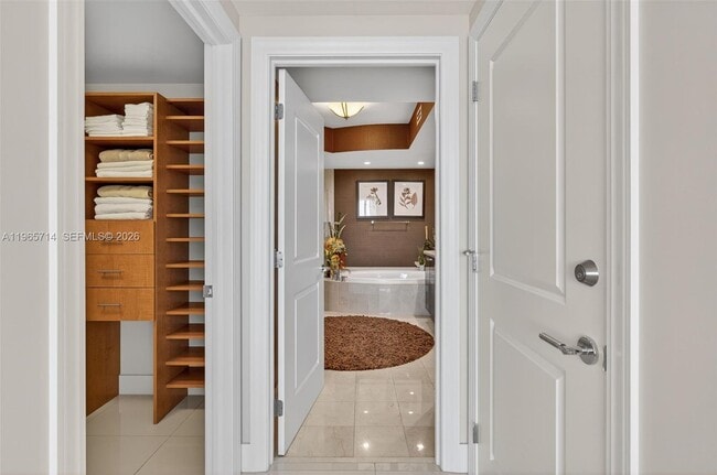 Building Photo - 1 N Ocean Blvd