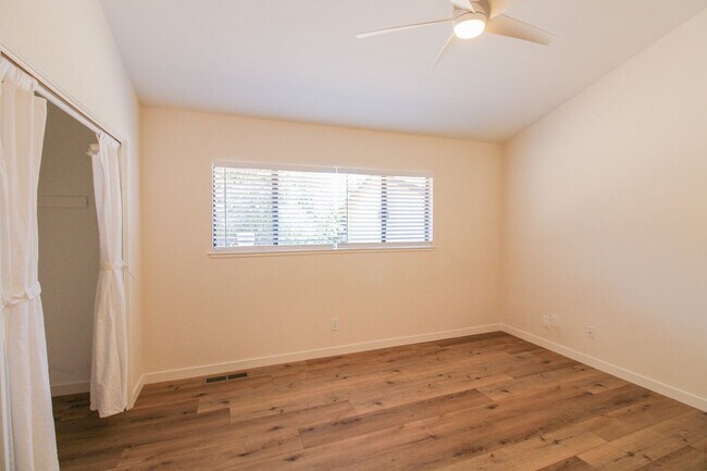 Building Photo - Updated and Spacious 2-Bed, 2-Bath House with Garage in Marvin Gardens