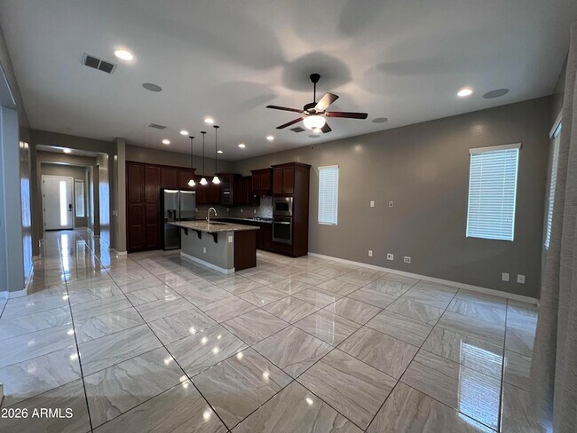 Building Photo - 1705 W Dawn Dr