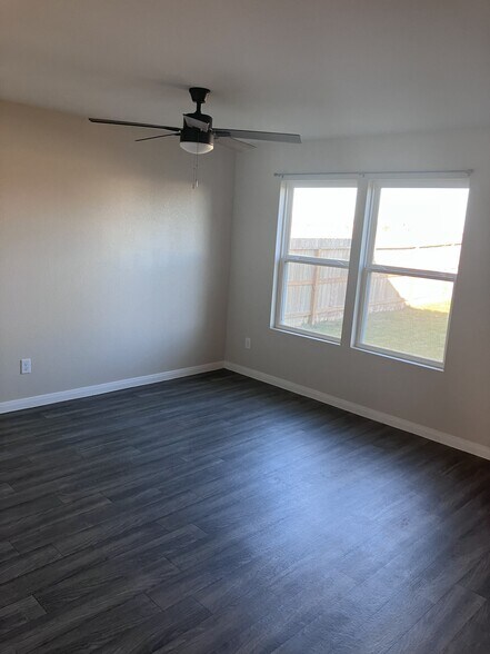 Building Photo - 1324 Mill Mtn