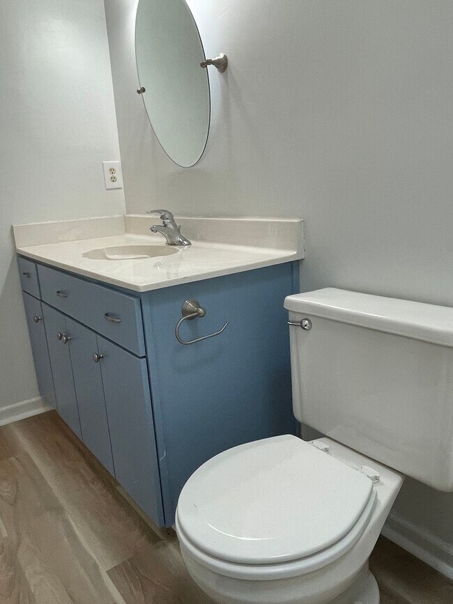 Building Photo - 2 Bedroom 2 Bath  with Flex Room, located in Saltaire Village