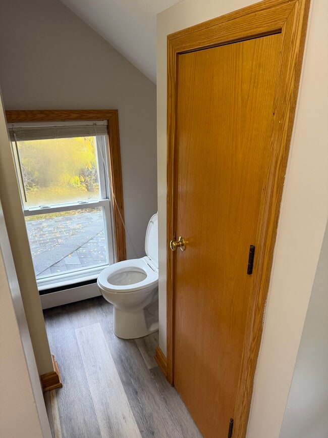 Building Photo - 3062 Laird Ave