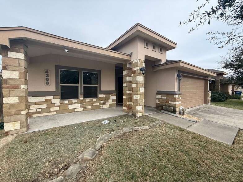 Building Photo - 4308 Bratton