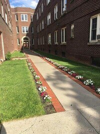 Building Photo - 2600 James St