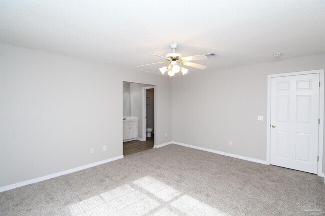 Building Photo - 6854 Cedar Ridge Cir