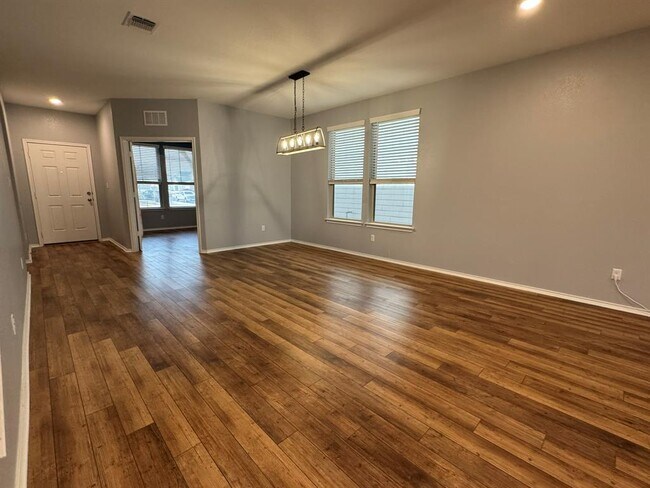 Building Photo - 816 Black Alder St