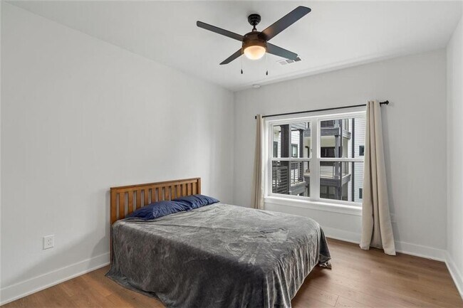 Building Photo - 3101 Govalle Ave