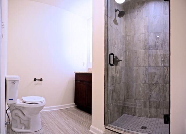 Interior Photo - 99 Pine