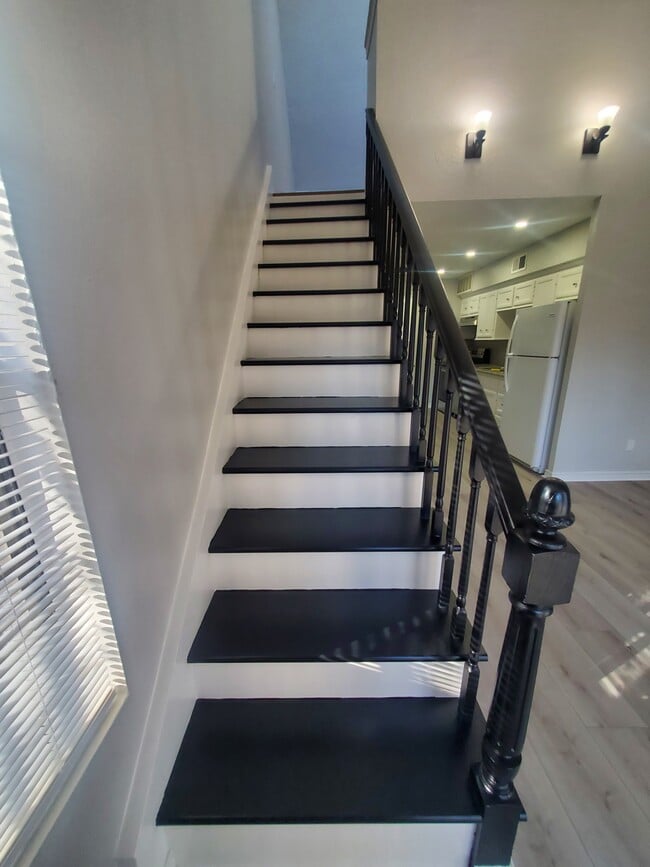 Building Photo - 12900 Walden Rd