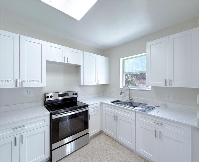 Building Photo - 1141 NE 154th Terrace