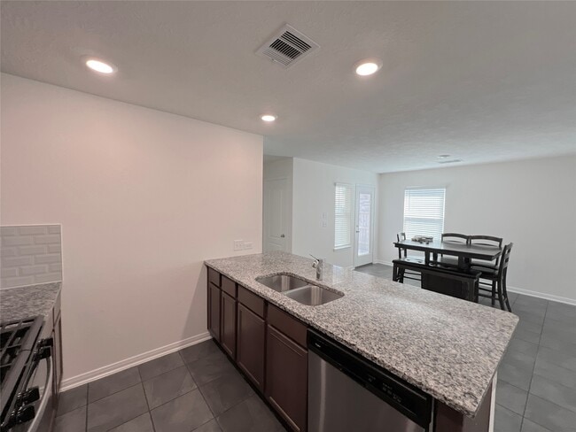 Building Photo - 7111 Escondido Dr