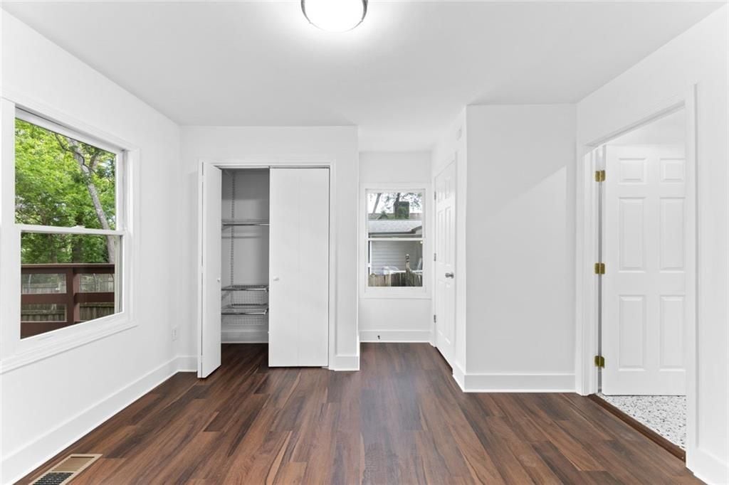 Building Photo - 487 Pasley Ave SE