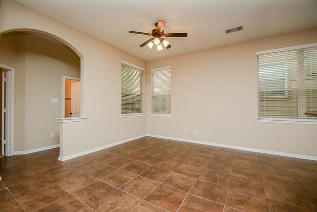 Building Photo - 22 Cheswood Manor Drive