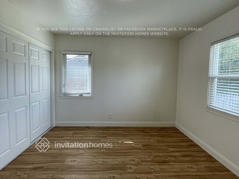 Building Photo - 3096 Yellowstone Ln