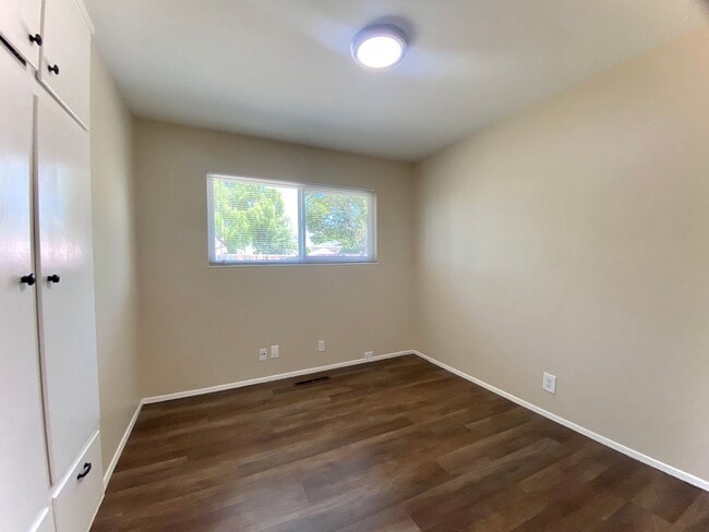 Building Photo - Lovely 4-bedroom home in Fremont – Sundale Neighborhood!