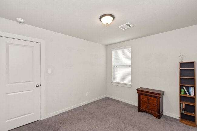 Building Photo - 76 Rd 51030