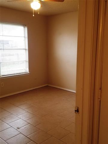 Building Photo - 1700 Justin Lyn St