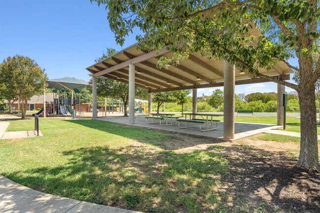 Building Photo - 2627 Garlic Creek Dr
