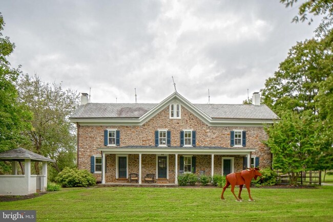 Building Photo - 440 Lurgan Rd