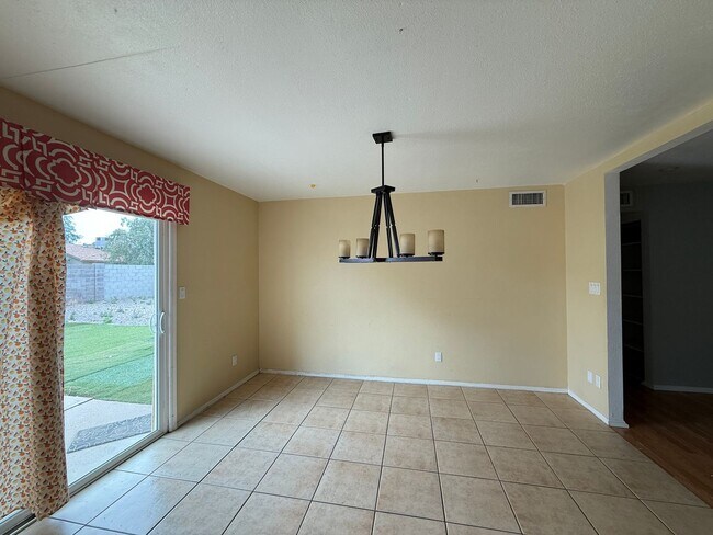Building Photo - Knoell Mesa for rent!