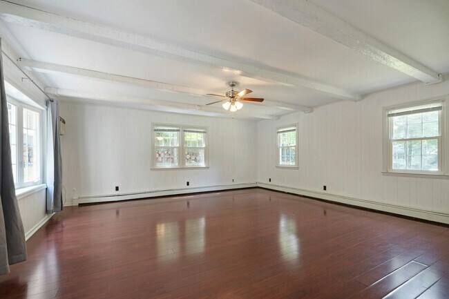 Building Photo - 68 Briarwood Ave