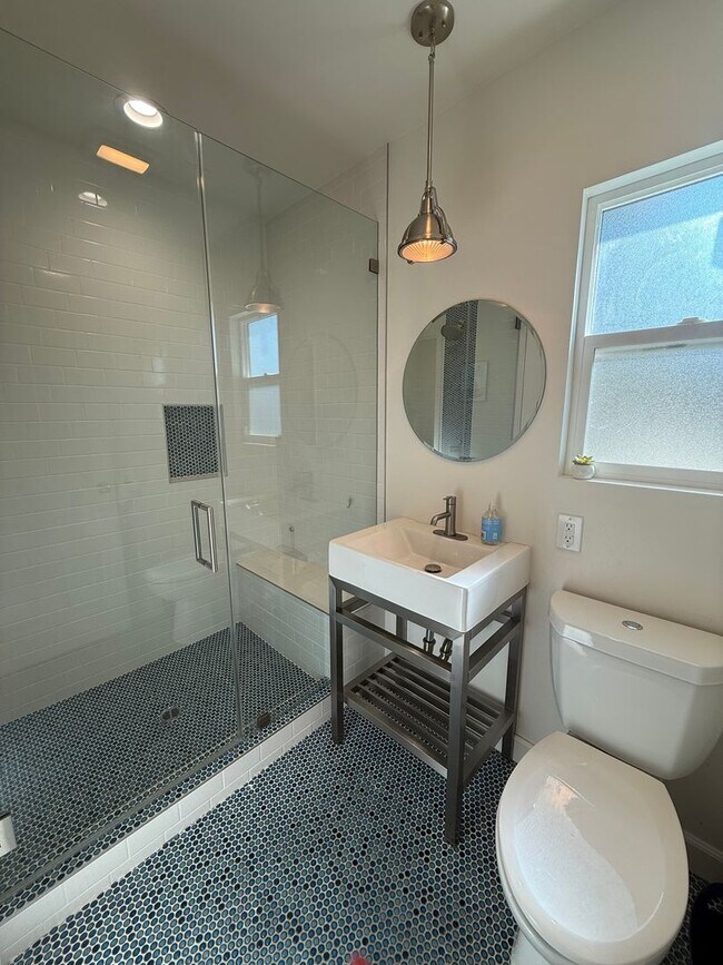 Building Photo - Single story - 3 bedroom, 3 bath + bonus room