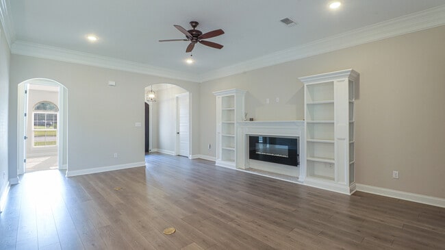 Building Photo - 6237 Cypress Ln