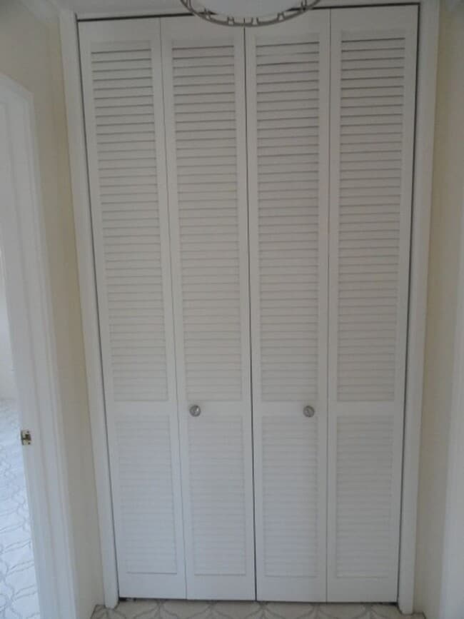 Building Photo - Carmel Valley Condo