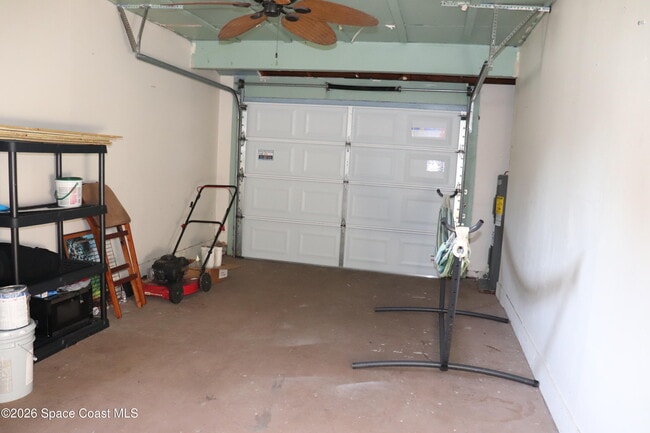 Building Photo - 1204 Linmoor Cir NE