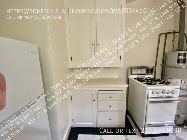 Building Photo - 444 1/2 N. Lake Street-