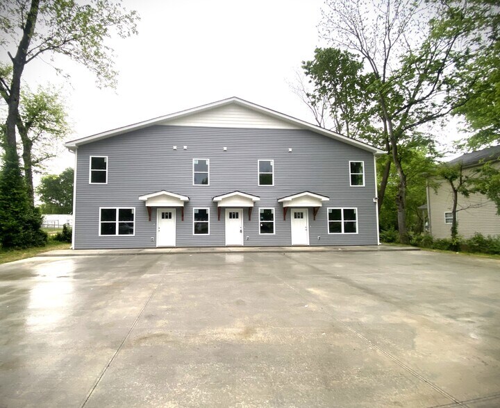 Primary Photo - 1721 S Walnut St