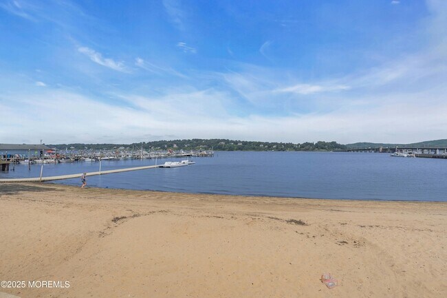 Building Photo - 57 W River Rd