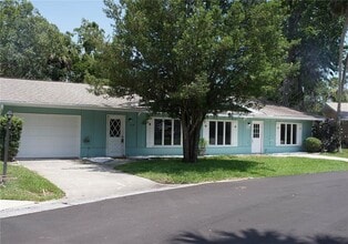 Building Photo - 23 Country Club Dr