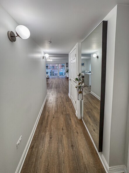 Building Photo - 750 Pearson St