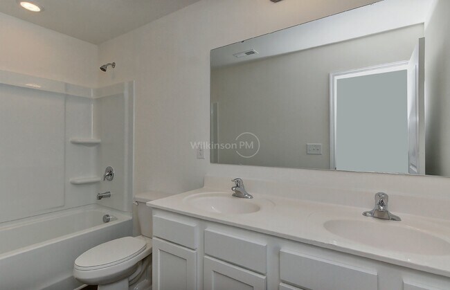 Building Photo - 5 BR/3 BTH Home in Selwyn Landing