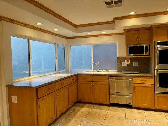 Building Photo - 7045 Seawind Dr