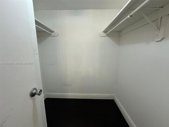 Building Photo - 492 NW 165th St